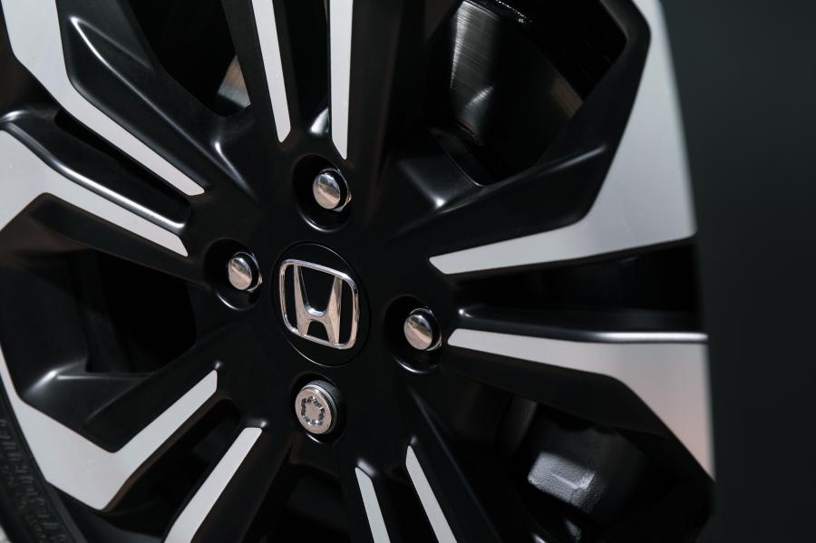 Колеса Honda Jazz e:HEV Crosstar 2020 года  (UK) (фото 32 из 40)